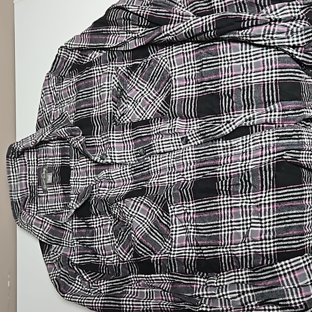 Cotton button down long sleeve shirt.